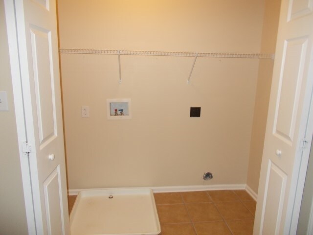Building Photo - 121 Dovetail Dr