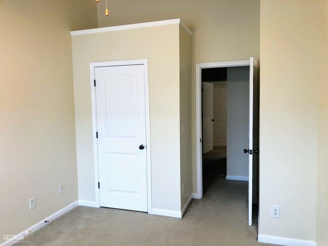 Building Photo - 127 Red Maple Drive
