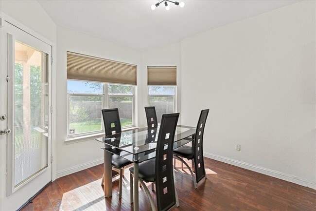 Building Photo - 1212 Shaun Dr