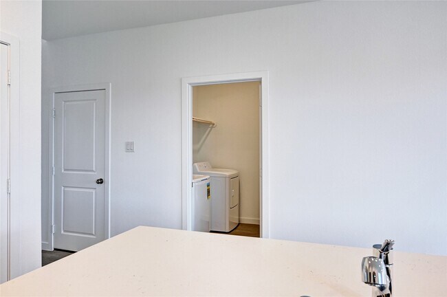 Building Photo - 26923 Zebra Grass Dr