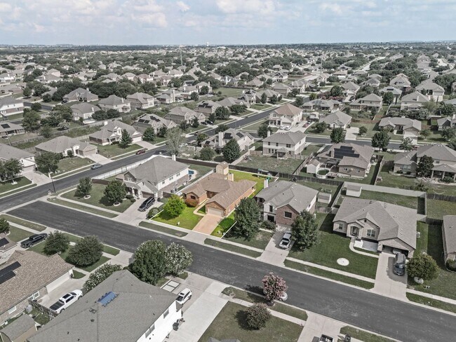Building Photo - White Rock Estates