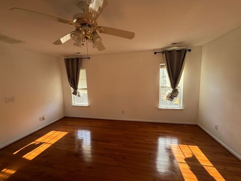 Primarily Room 2nd Floor - 9920 Forest Run Ln