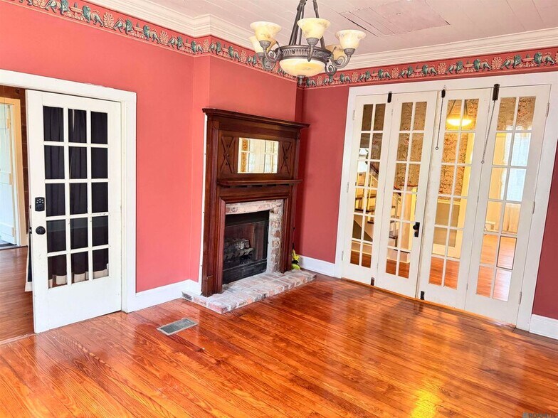 Building Photo - 781 North St