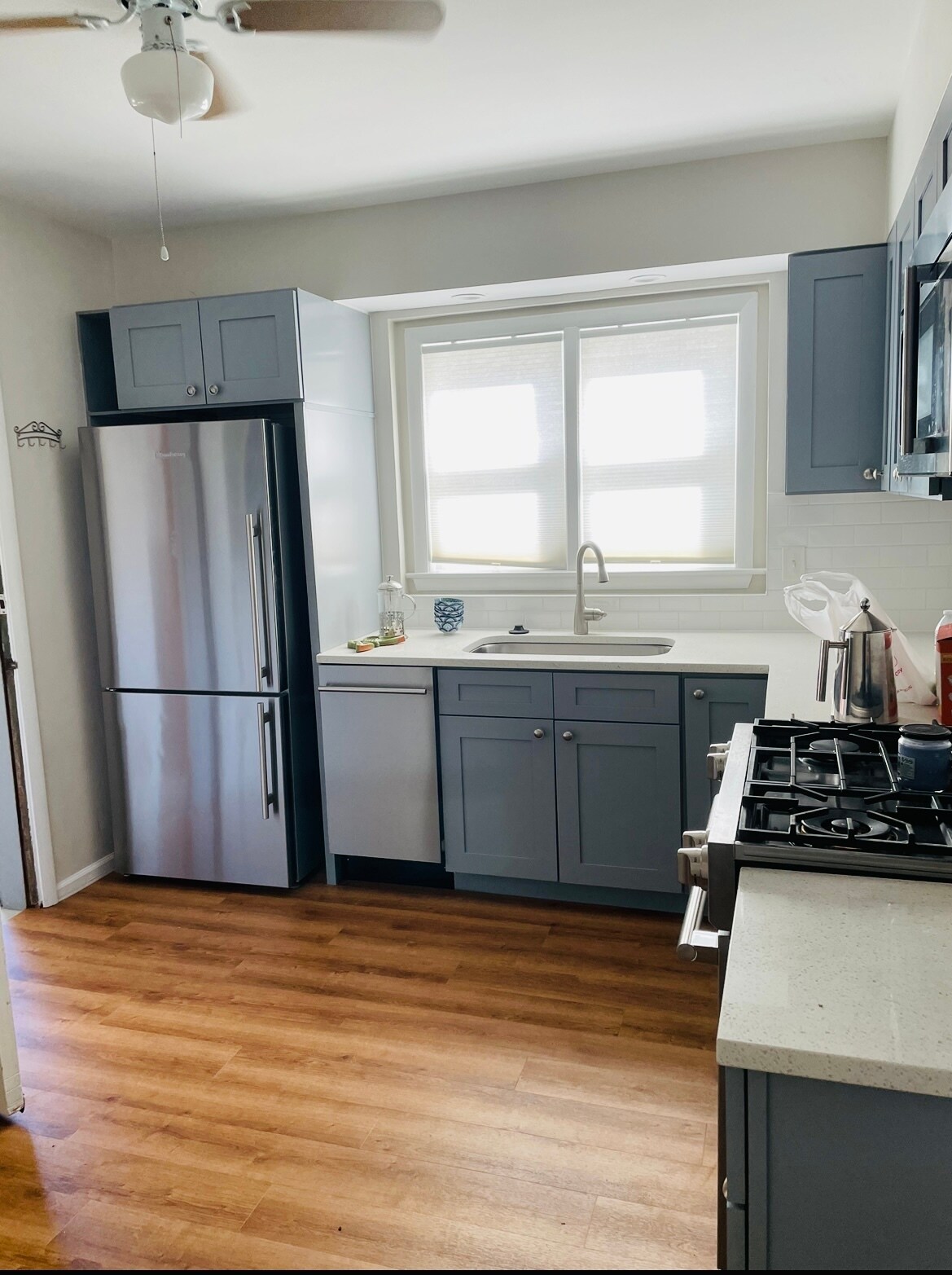 Building Photo - 5454 W Windsor Ave