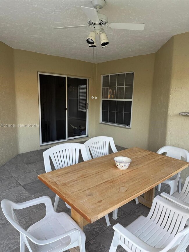 Building Photo - 1340 SW 122nd Way