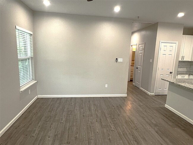 Building Photo - 5779 Belarbor St