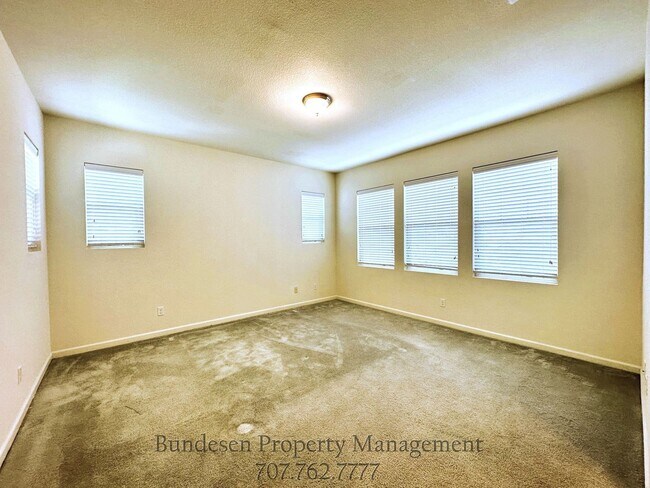 Building Photo - 1821 Woodsage Way