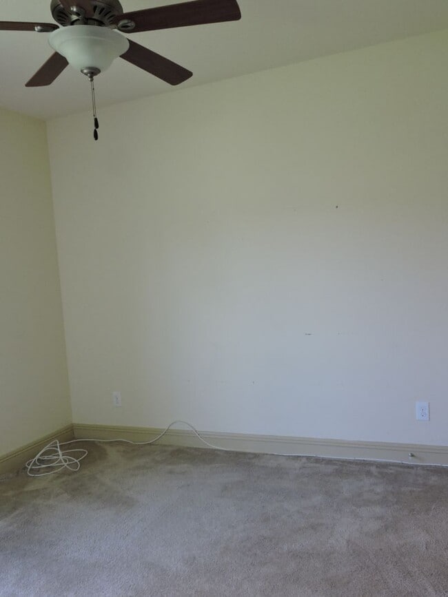 Building Photo - Mallard Crossing 4BR/2BA Home For Lease