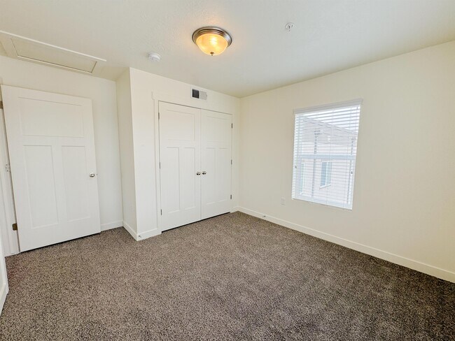 Building Photo - 531 S 850 E