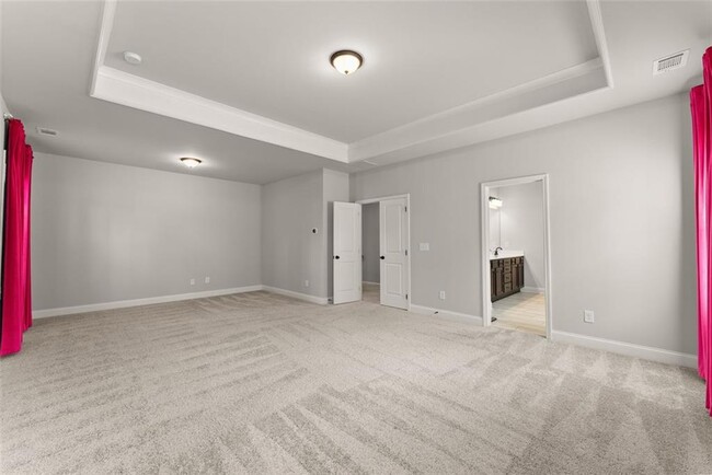 Building Photo - 4656 Silver Oak Dr SW