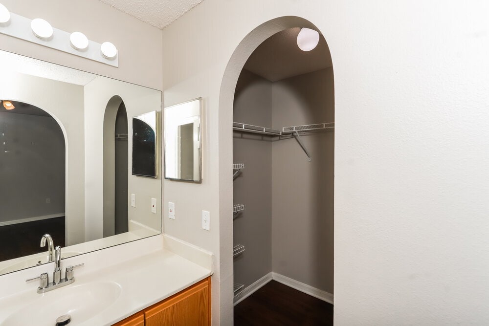 Building Photo - 30542 Double Dr