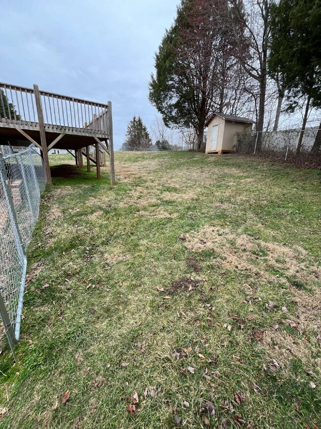 Building Photo - 145 Fiddlers Run Ct