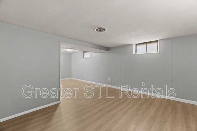 Building Photo - 3 Venetia Ct