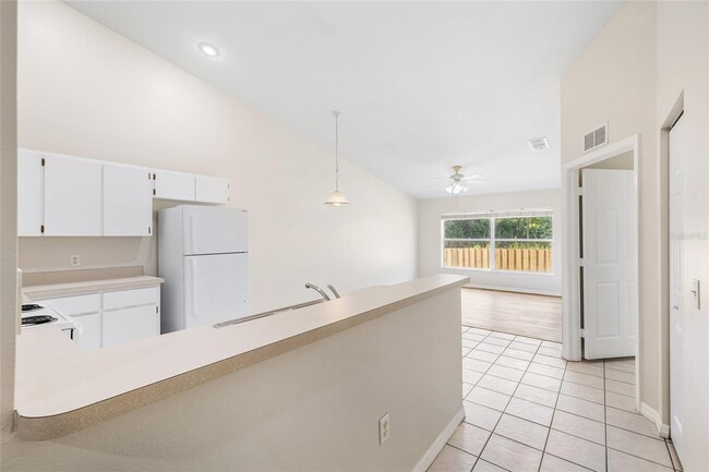 Building Photo - 37228 Grassy Hill Ln