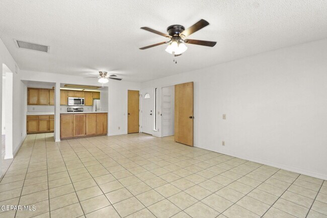 Building Photo - 7465 Stoney Hill Dr