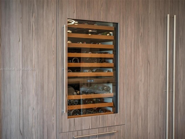 Building Photo - 3415 N Ocean Dr