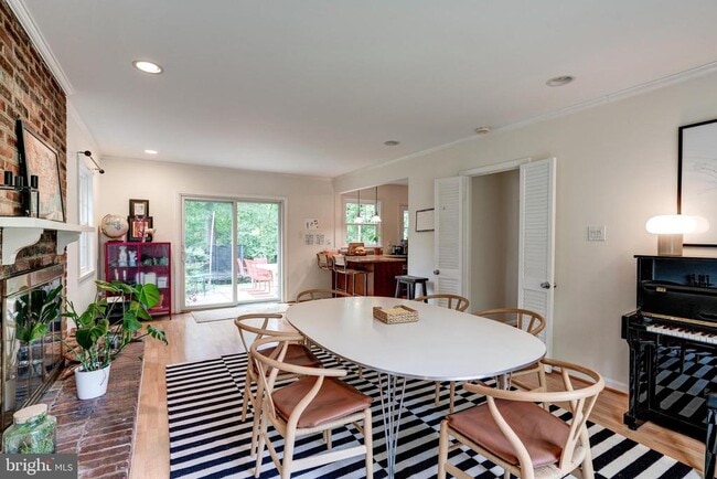 Building Photo - 7525 Cayuga Ave
