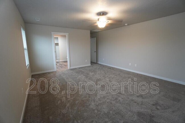 Building Photo - 13776 S Piano Ave