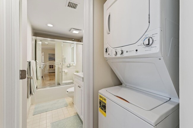 Building Photo - 400 Ocean Trail Way