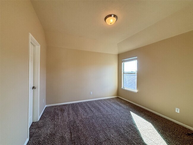 Building Photo - 2815 Defoe Drive