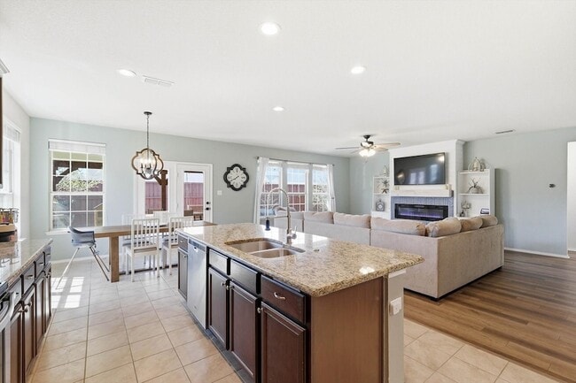 Building Photo - 253 Calvert St