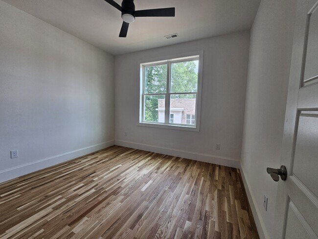 Building Photo - 3819 Lands End Ct