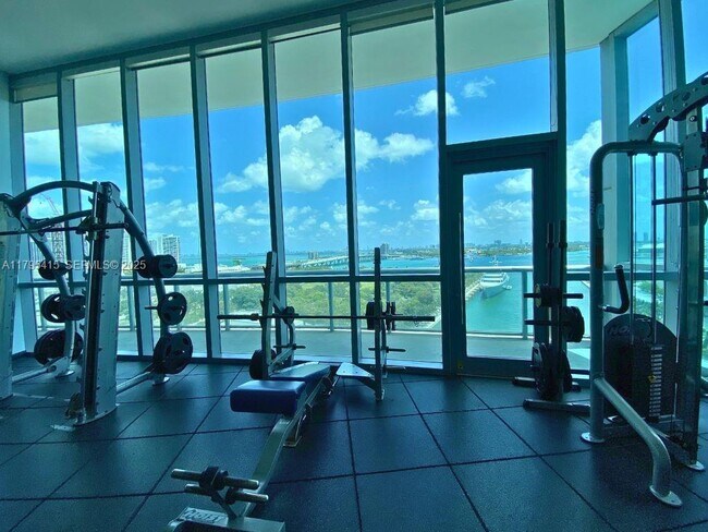 Building Photo - 888 Biscayne Blvd