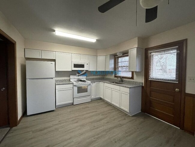 Building Photo - 13207 W 94th St
