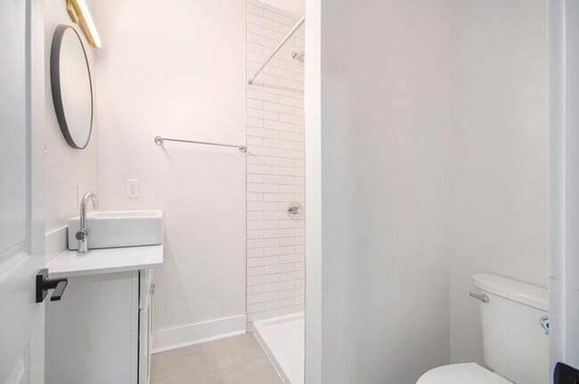 Building Photo - Lower Unit - Newly Constructed - 2 bed/2 b...