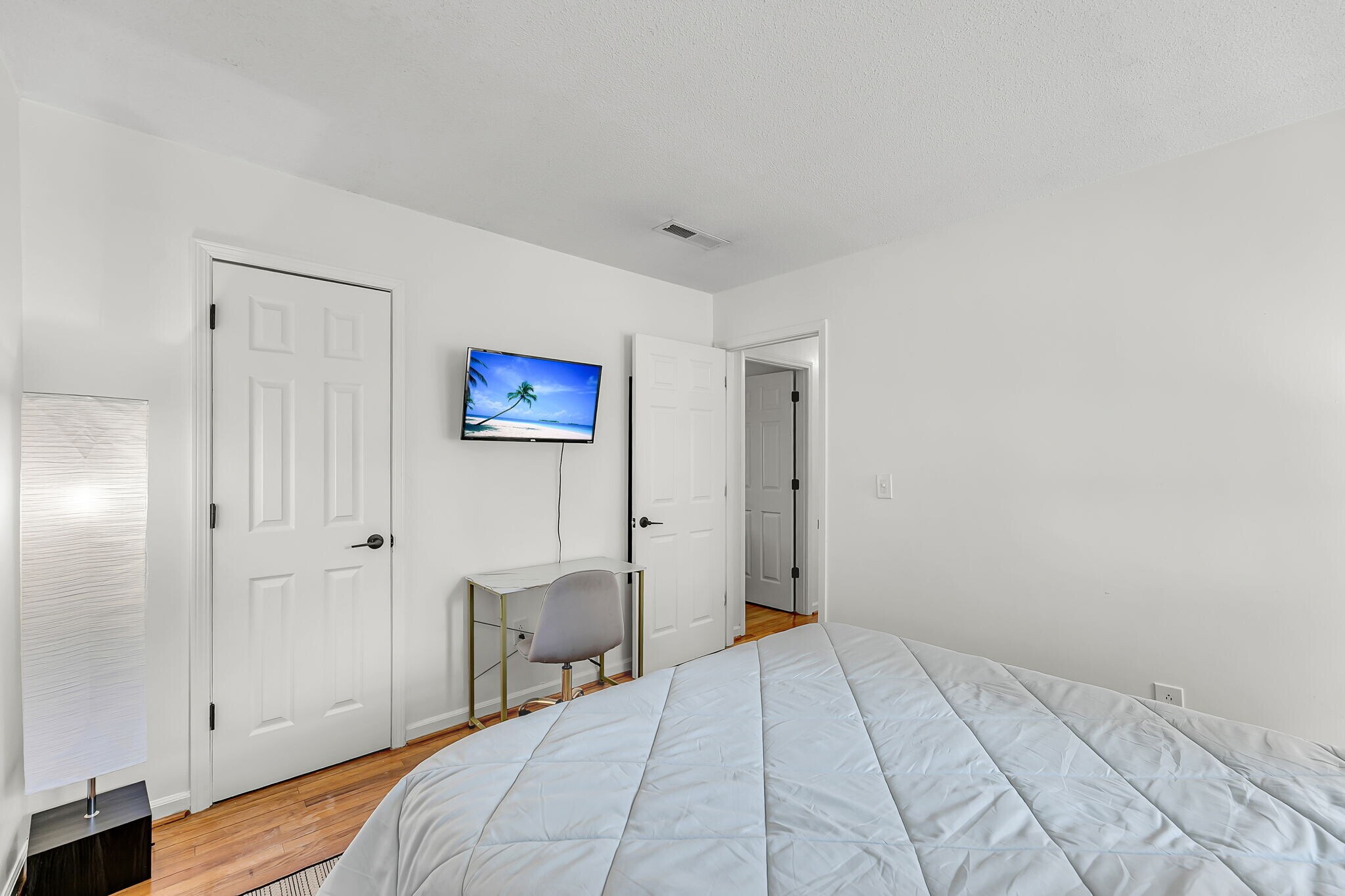 Building Photo - 1417 Rainbow Rd