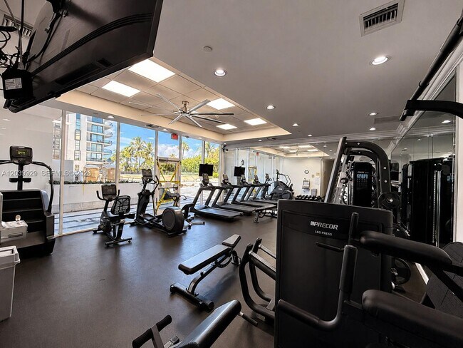 Building Photo - 8855 Collins Ave