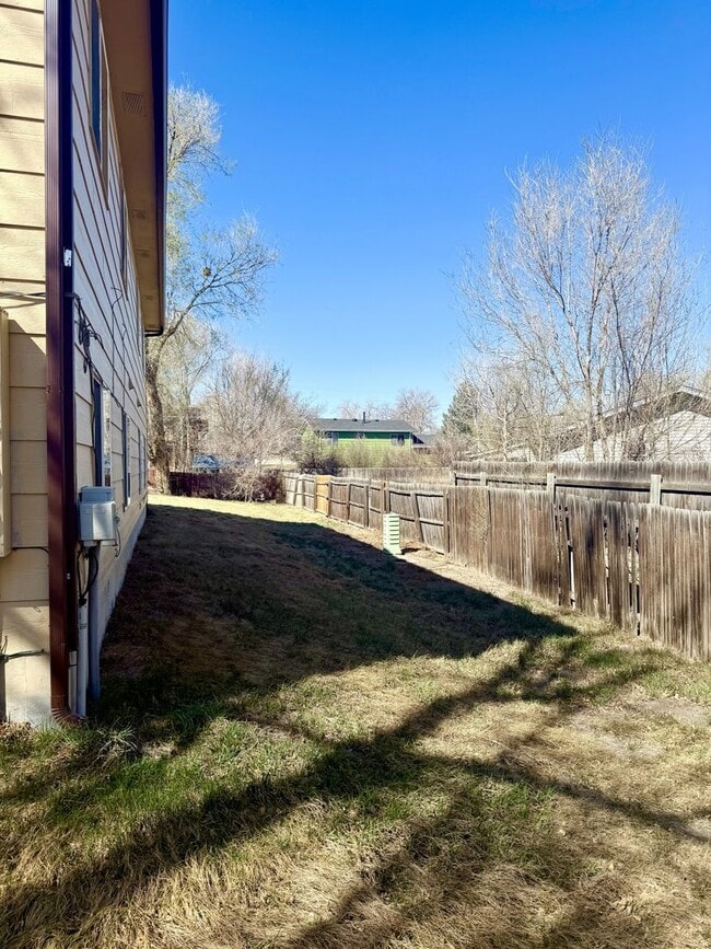 Building Photo - 511 Peterson Dr