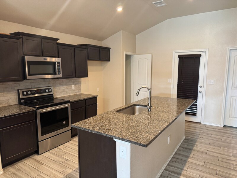 Building Photo - 4805 Eberly St