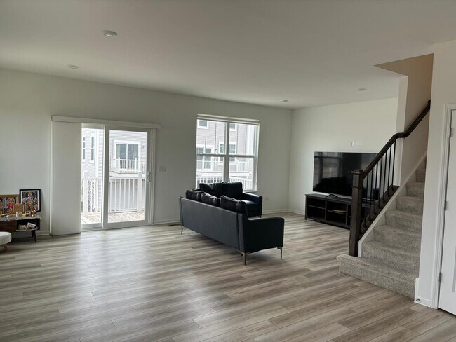 Building Photo - 602 Wolverine Dr