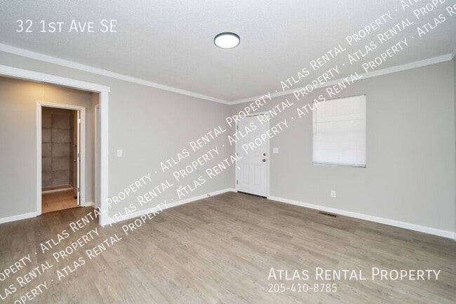 Building Photo - 32 1st Ave SE