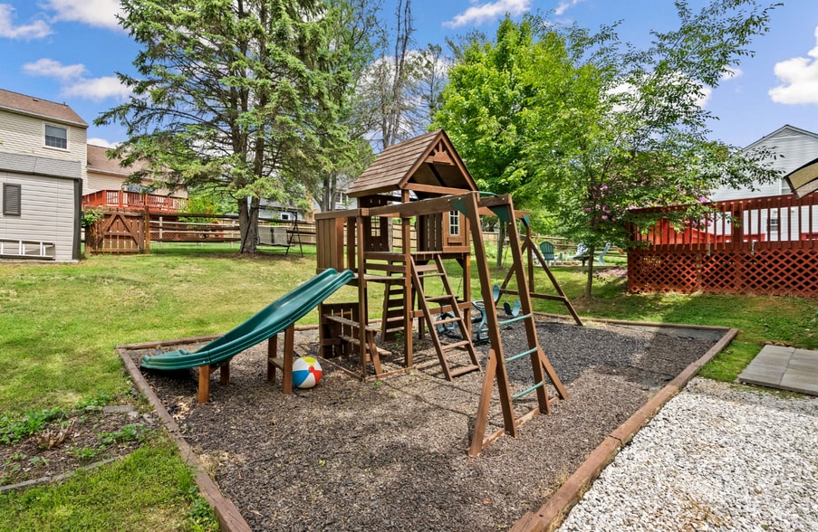 Building Photo - 13405 Wisteria Dr