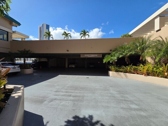 Building Photo - Immaculate Contemporary Living in Kaka‘ako- 2 bedroom, 2 bathroom, 2 covered parking stall, and I...