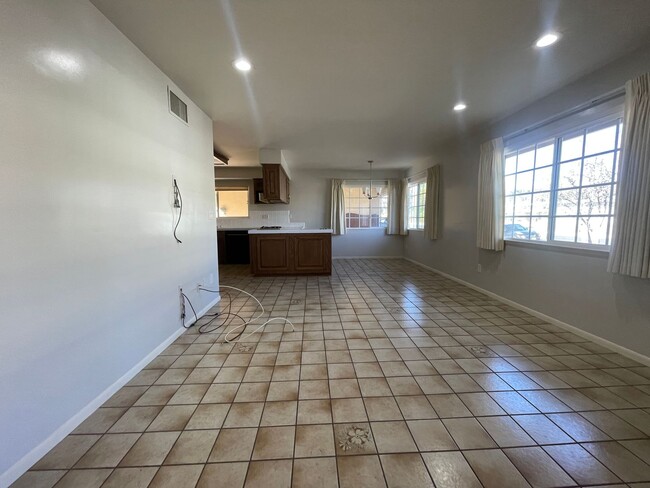 Building Photo - Welcome to Your New Home in West Hills- 4b...