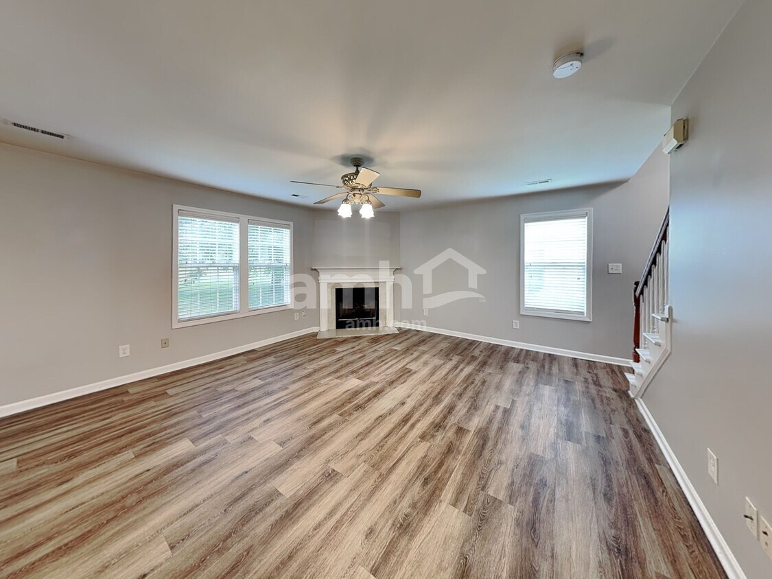 Building Photo - 3357 Hawick Commons Dr