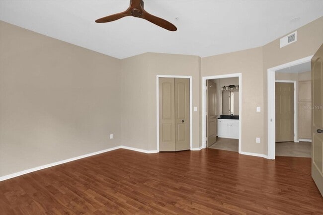 Building Photo - 404 Summit Ridge Pl