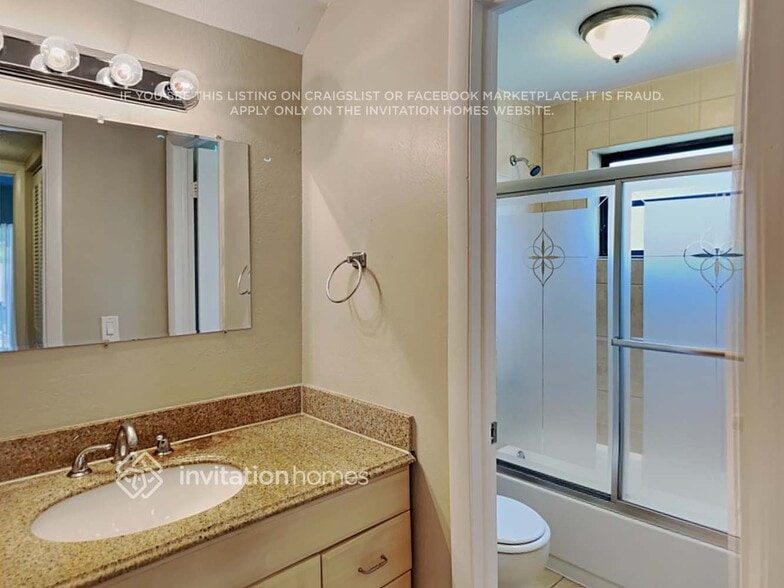 Building Photo - 8662 SW 154th Cir Pl