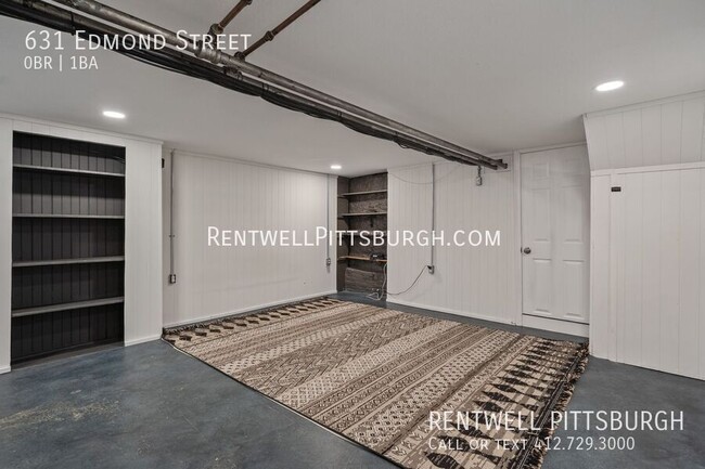 Building Photo - Studio Apartment in Bloomfield