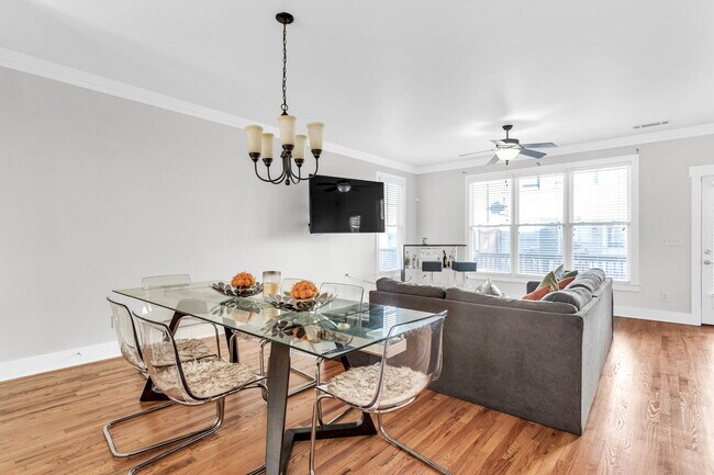 Dining Area - 769 Liberty Commons Dr NW