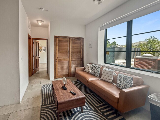 Primary Photo - 309-11 South St