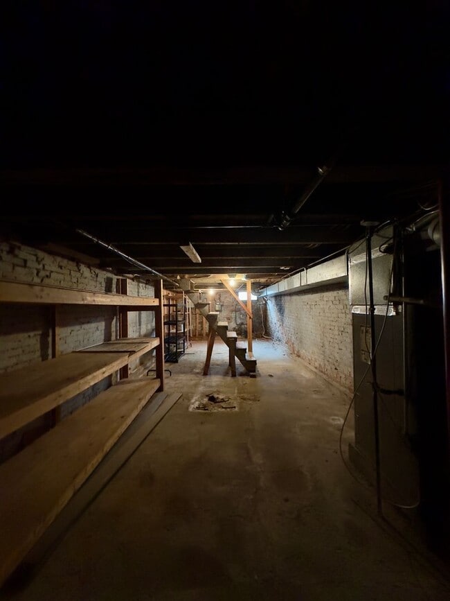 Building Photo - Charming 2 Bedroom/1 Bathroom Townhome with Deck and Parking Pad in South Baltimore!