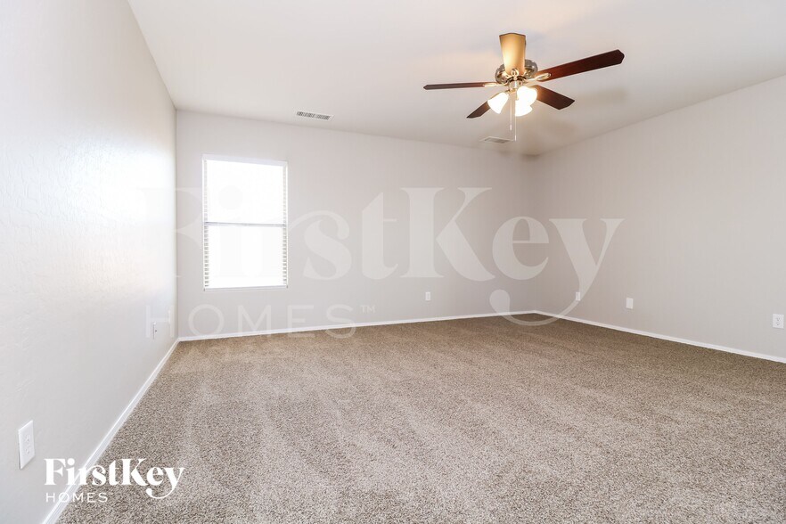 Building Photo - 8953 S 253rd Ave