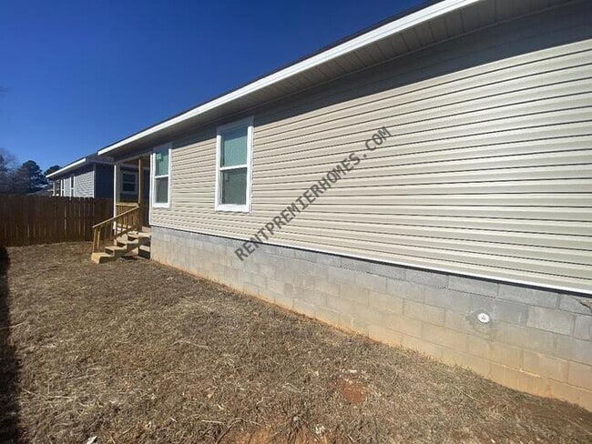 Building Photo - 1307 Lee Mac Dr