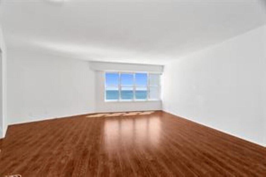 Building Photo - 3700 Galt Ocean Dr