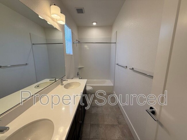 Building Photo - 288 Hopkins Ct