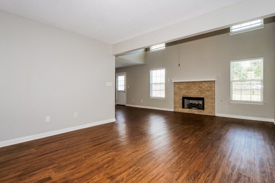 Building Photo - 7356 Green Ash Dr
